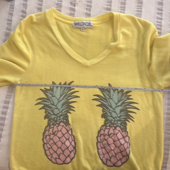 Wildfox Pineapple Graphic Oversized Pullover size XS - Picture 5 of 6